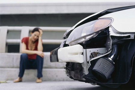 Woman had car accident - Small Collision Procedures - FR-44 Insurance